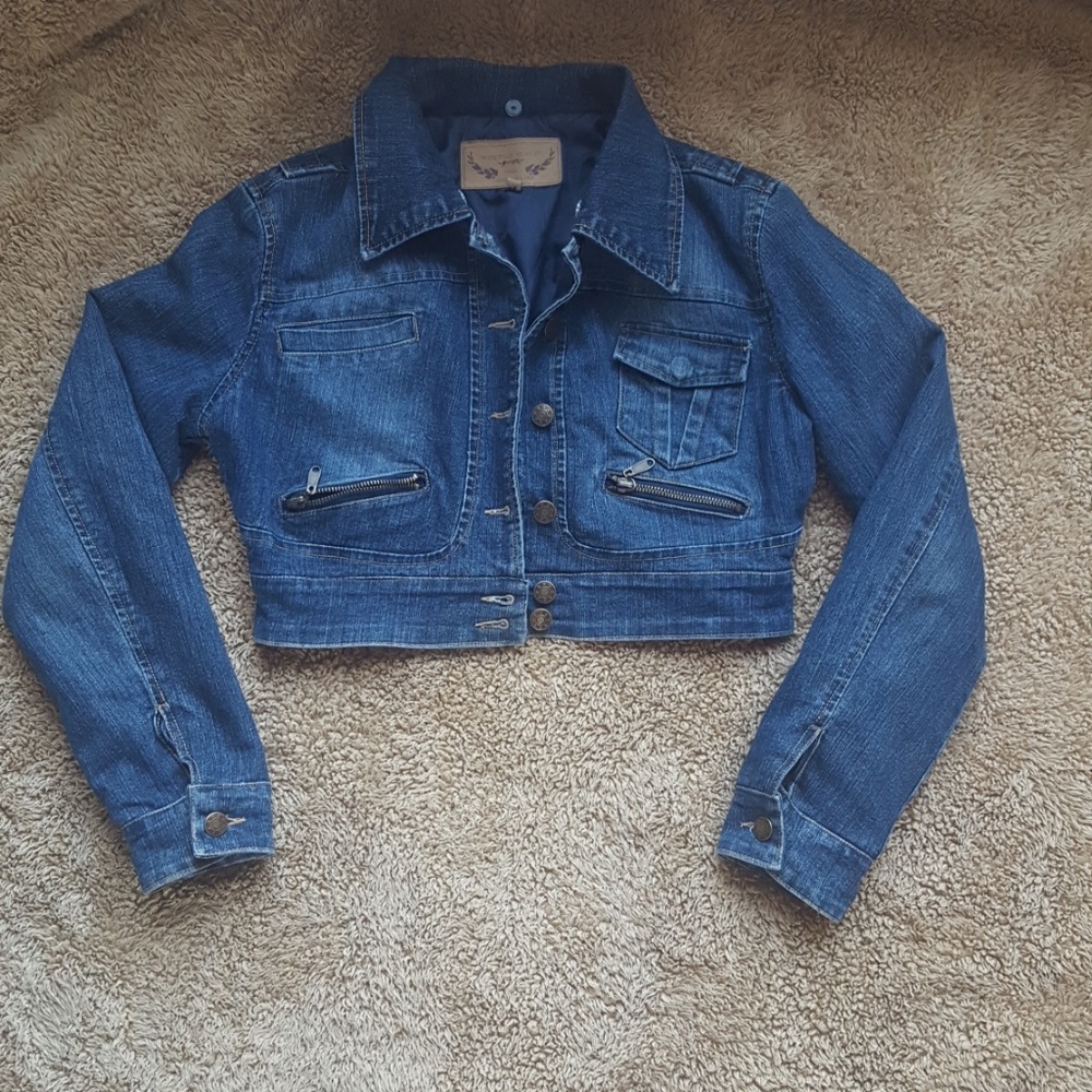 Vintage jean jacket Host Pick🥳 - Picture 1 of 8